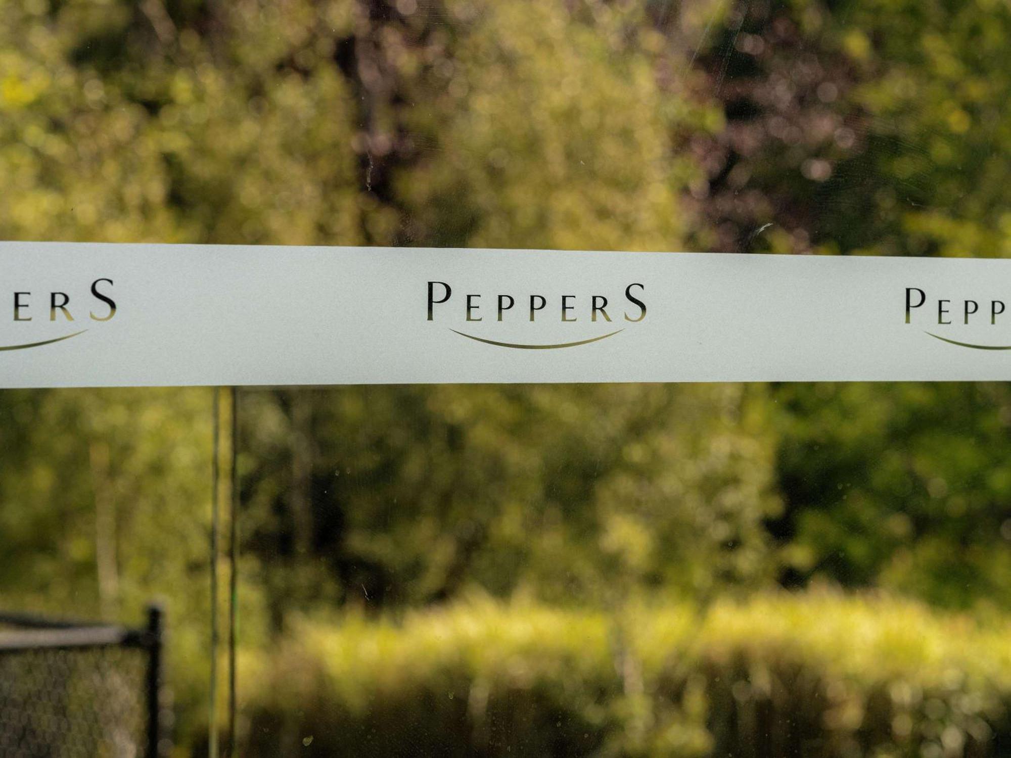 Peppers Marysville Exterior foto Pepper's sign