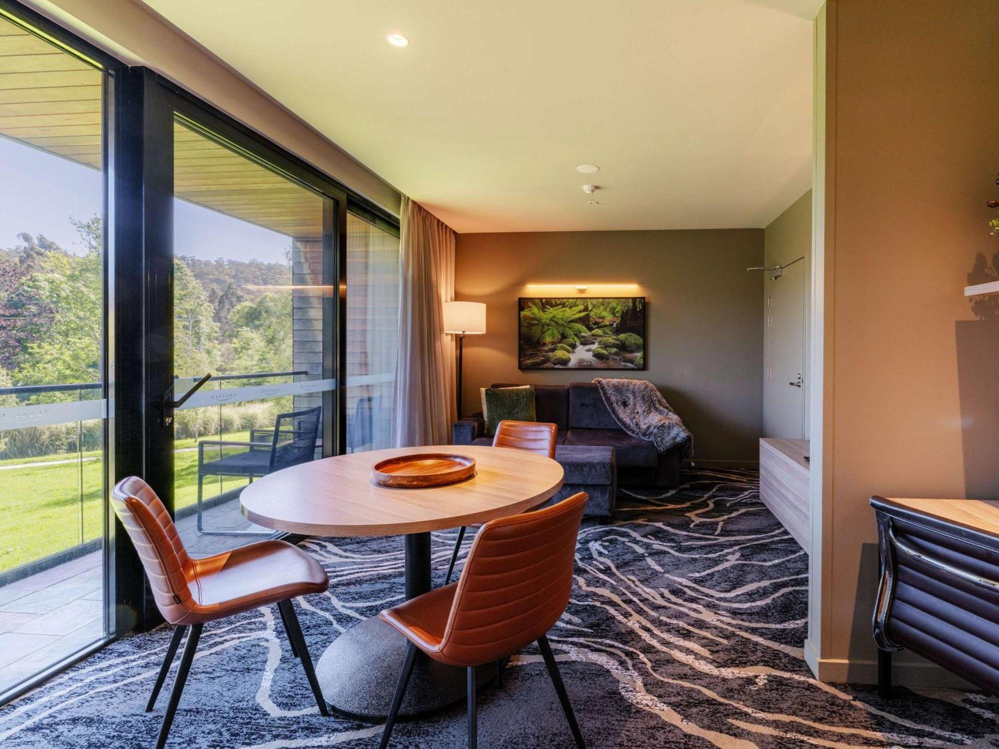 Peppers Marysville Exterior foto A suite at the Falls Creek Hotel
